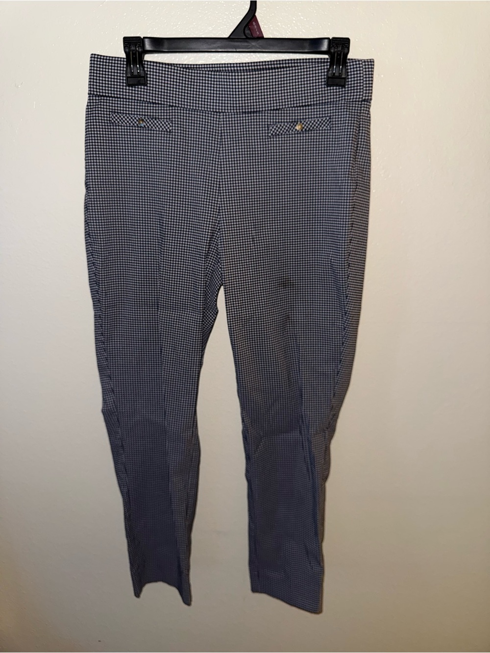Anne Klein Black and White Micro-Check Capri Pants